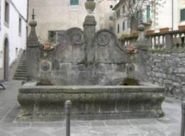 Fontana di Piazza a San Marcello