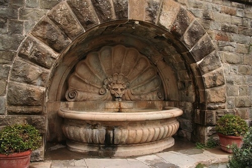 Fontana di Piazza Ferrucci